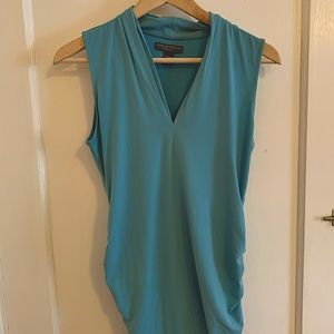A Pea in the Pod sleeveless top